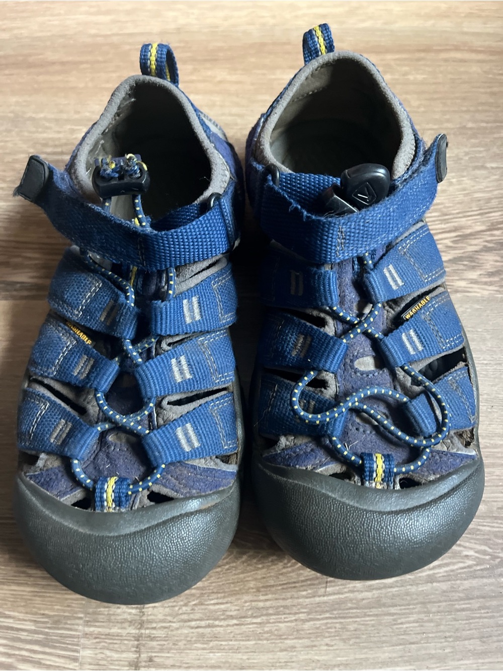 Keen Kids Navy Blue Closed-Toe Outdoor Sandals size 1